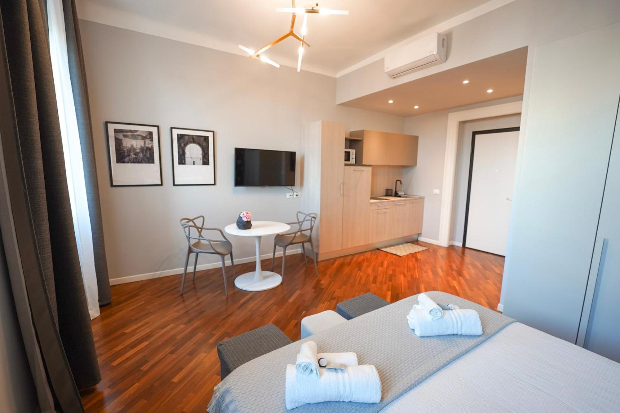 Sofia Residence Stazione Триест Екстериор снимка